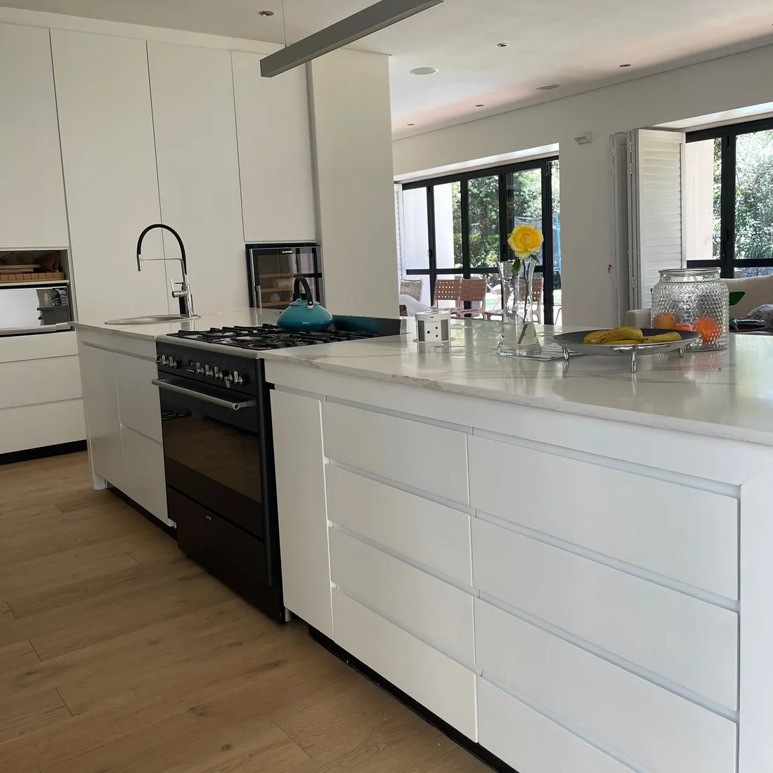 A Kitchen Reno in Just Two Weeks!